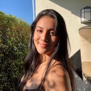 Meet your Posher, Hania